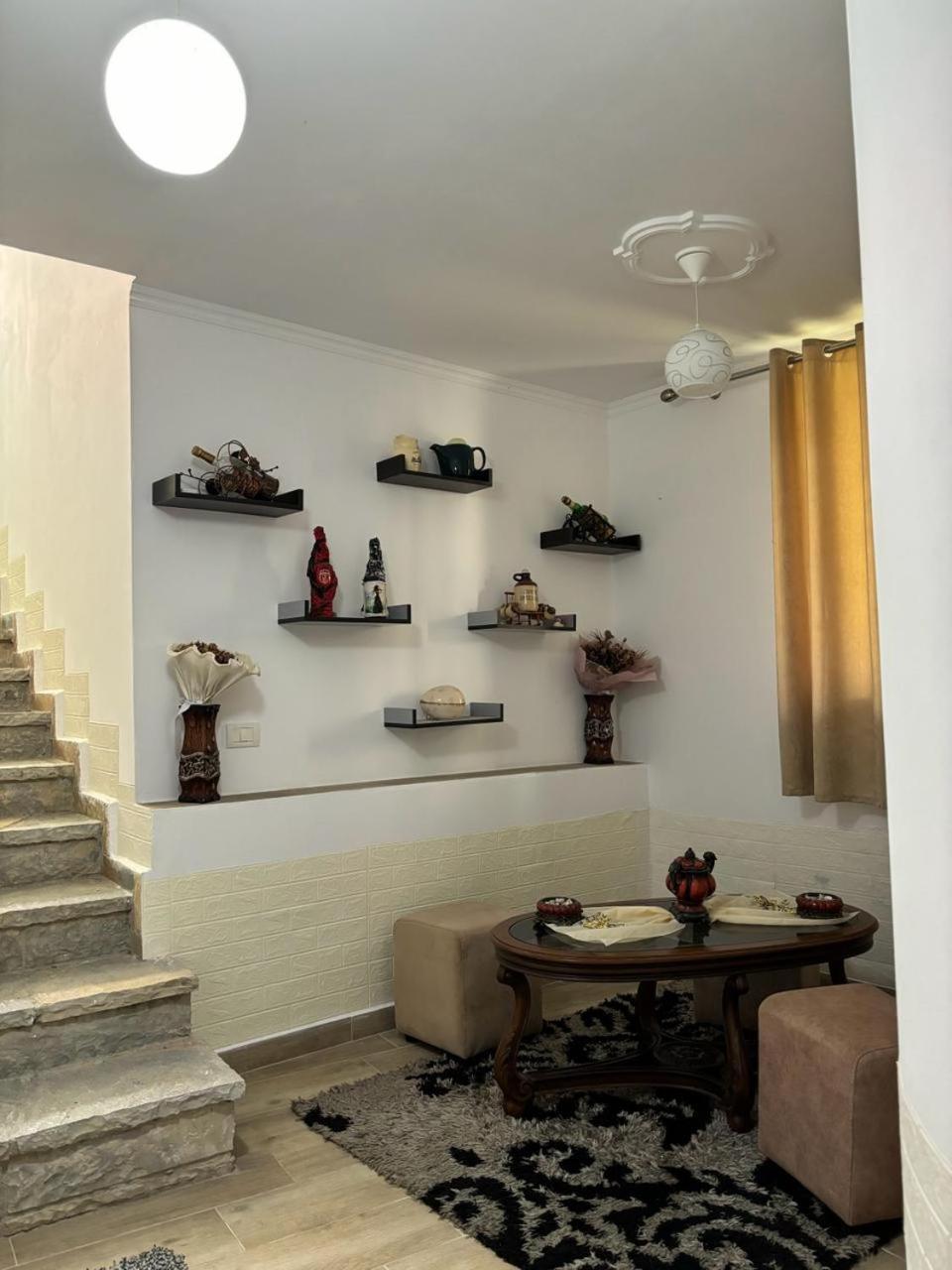 Guest House Adi Hoxha ベラト エクステリア 写真